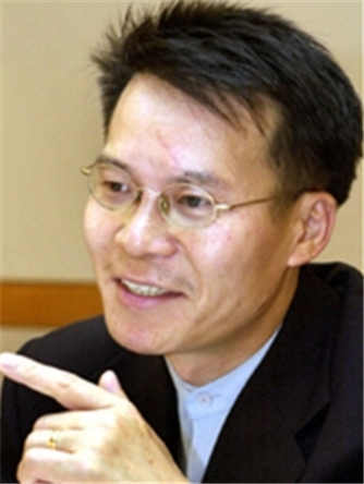 조형근